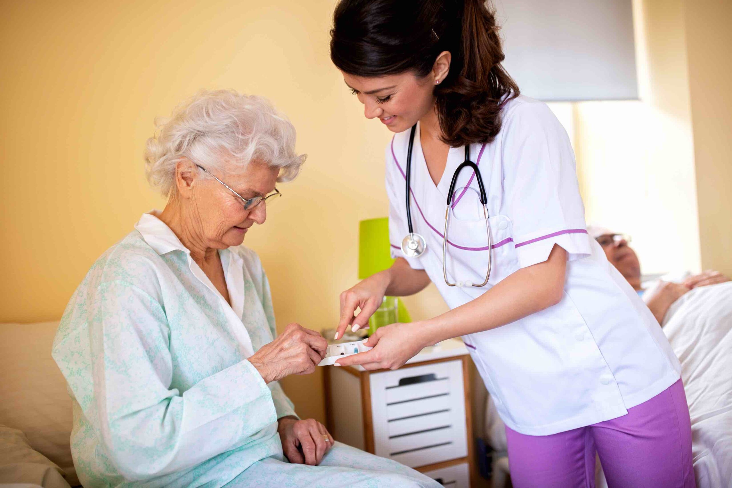 Medical assistant in the administration of medications for elderly patient